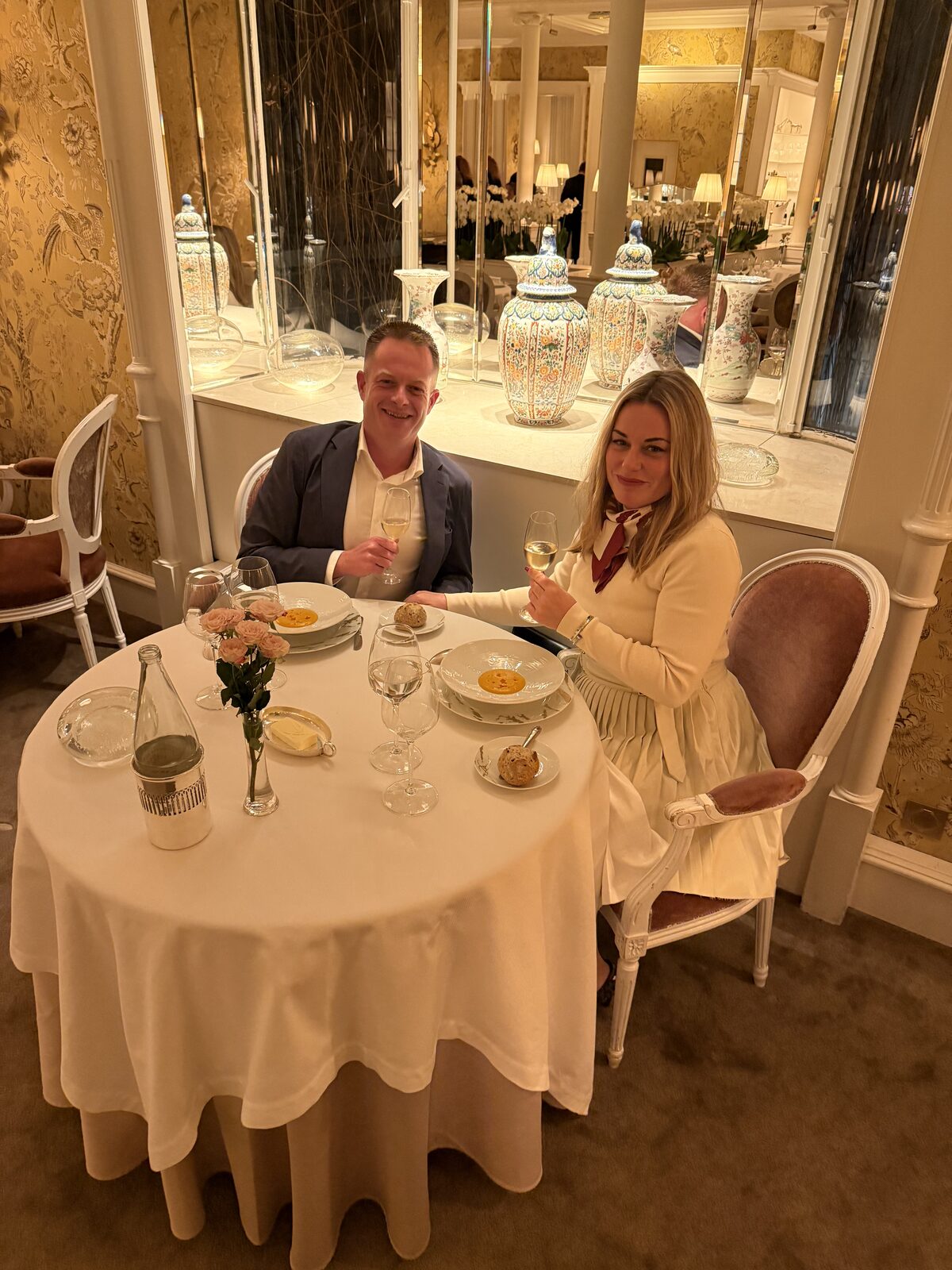 Diner in een Parijs restaurant